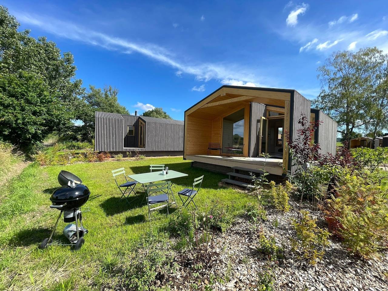Modernes Tiny House an der Elbe mit Blick ins Grüne in Bleckede, Mecklenburgisches Elbetal
