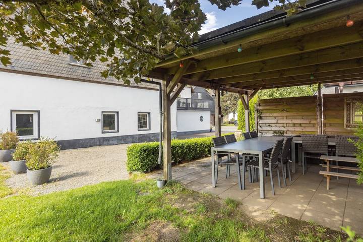 Ferienhaus für 25 Personen, mit Balkon und Garten in Neuastenberg - 2