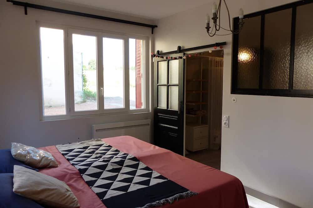 Gîte de Charme en Ferme du Xviie siècle avec Internet in Vicq, Région de Montluçon