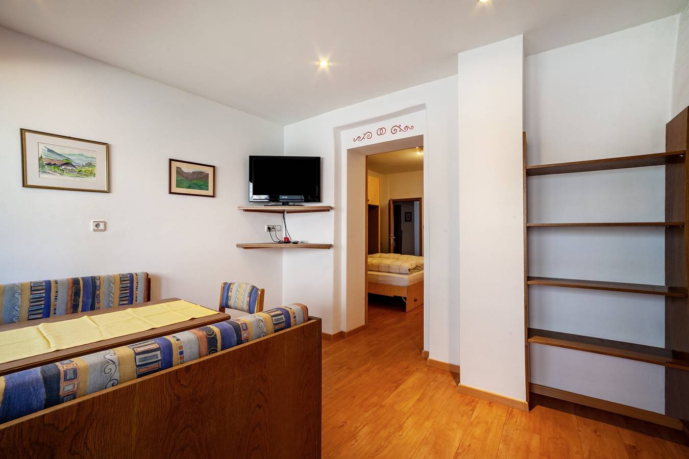 Entire apartment, Holiday Apartment 'Camping Passeier Alpenrose' with Sauna, Mountain View, Garden & Wi-Fi in Saltaus, St. Martin in Passeier