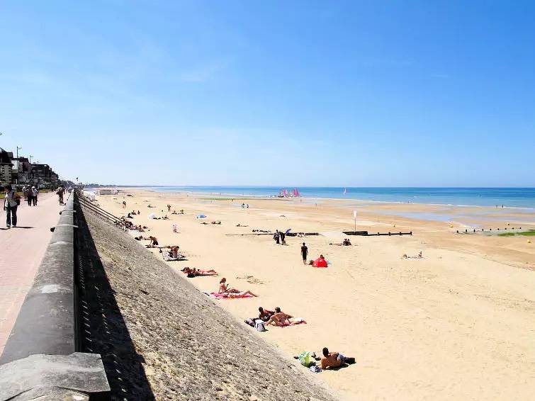 Maison 10 Personnes in Merville-Franceville-Plage, Región de Caen