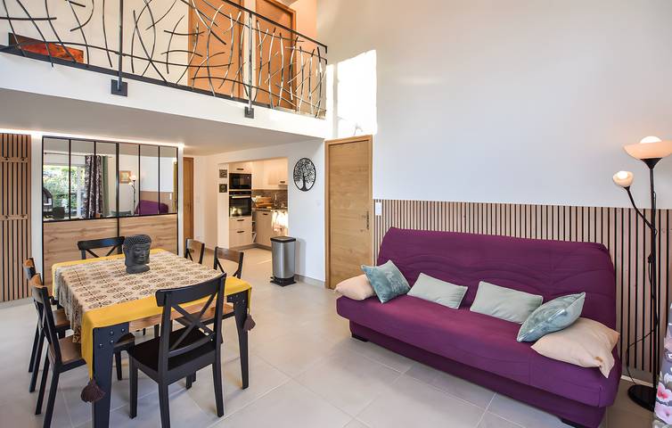 Ferienhaus mit Mont-Ventoux-Blick, Pool, Wlan und Klimaanlage in Villes-sur-Auzon, Parc naturel régional du Mont-Ventoux