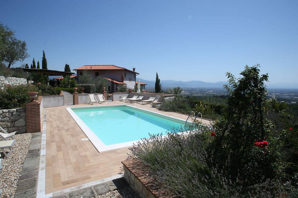 Wohnung in antiker Villa mit Pool: ideal zum Entspannen und Besuchen von Kunststädten in Serravalle Pistoiese, Pistoia Provinz