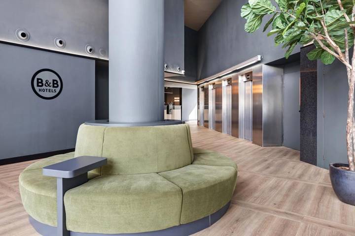 Hôtel pour 2 personnes, avec terrasse ainsi que vue et piscine, animaux acceptés à Mollet del Vallès