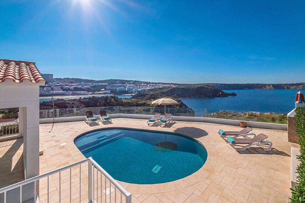 Villa for 6 People in Punta Grossa, Es Mercadal