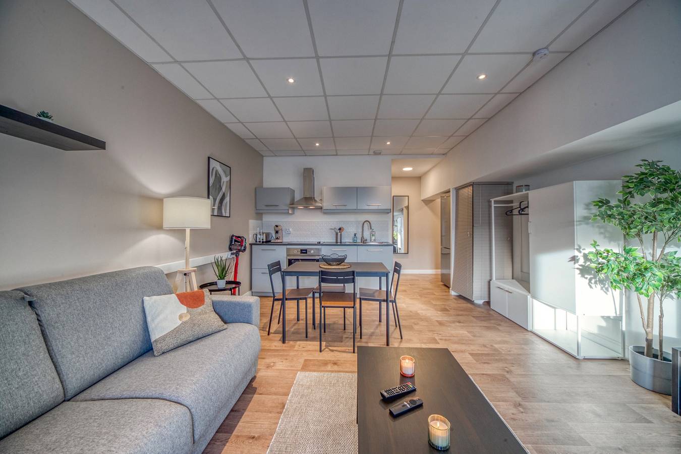 Entire studio, Premium 1-Bedroom Apartment – Cozy & Comfortable with Wi-Fi and Air Conditioning in L'Isère, Isère