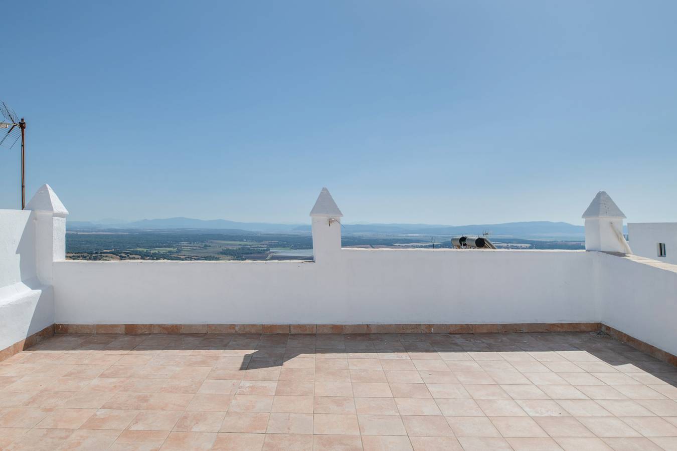 Appartement 'Luna' avec vue sur la montagne, terrasse partagée et Wi-Fi in Vejer de la Frontera, Costa de la Luz