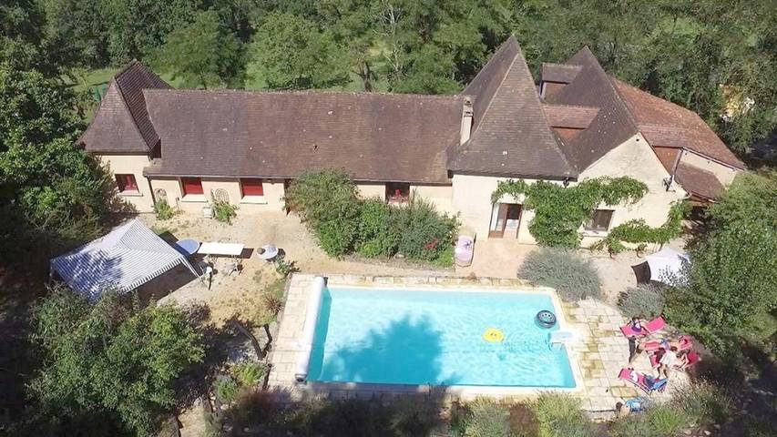 Chambre d’hôte pour 4 personnes, avec Balcon et Terrasse ainsi que Jardin et Piscine à Siorac-en-Périgord
