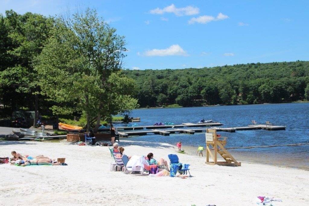 Walk to the Ski-Slope, Pool und Lodge Spektakuläre 5 Schlafzimmer 3 Bath Contemp in Masthope, Pike County