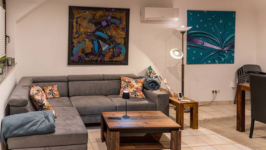 Holiday Apartment “Im Grünen” with Balcony and Wi-Fi in Korschenbroich, Rhein-Kreis Neuss