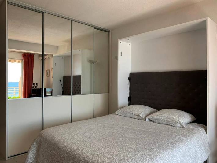 Gîte pour 2 personnes, avec terrasse et vue dans Plage Des Pesquiers Hyeres - 3