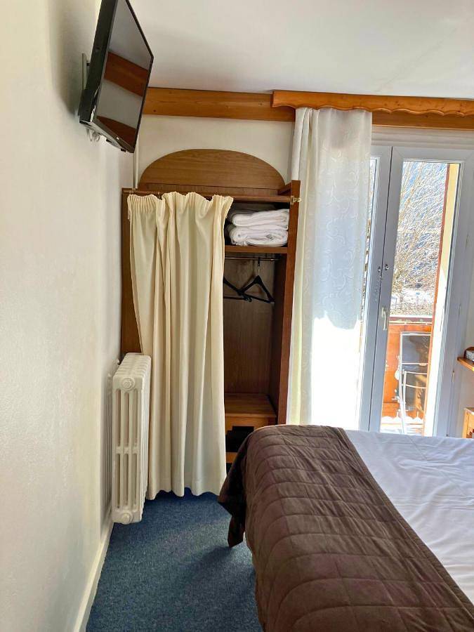 Hôtel pour 2 personnes, avec piscine et sauna ainsi que jardin et vue, animaux acceptés à Villard-de-Lans - 2