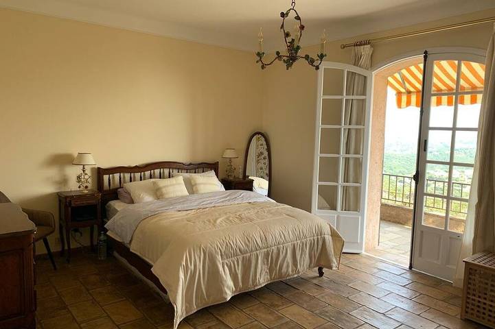 Location de vacances pour 7 personnes, avec jacuzzi et jardin à Le Tignet - 2