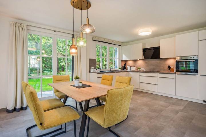 Modernes Ferienhaus im Fischerdorf mit Sauna & Kamin – mitten in der Natur, nahe Usedom in Zirchow, Usedom