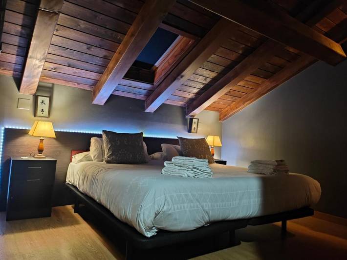 Apartamento de vacaciones para 8 personas, con balcón y vistas, Se admiten mascotas en Roncal-Salazar - 3