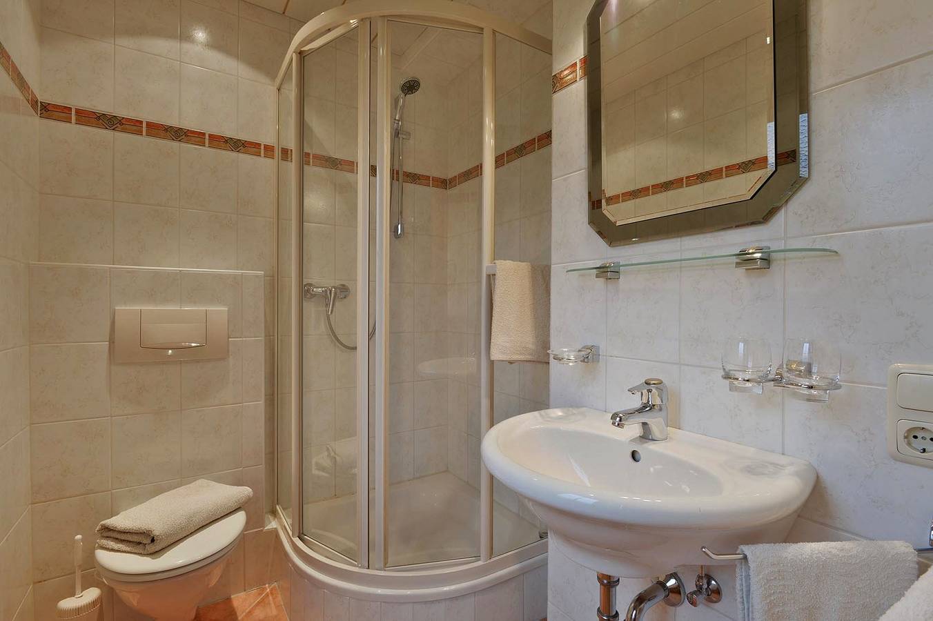 Ganze Ferienwohnung, Apartm."Unterberg"/1 Schlafraum,Du/Wc,Tv,Balkon in Kössen, Kaisergebirge