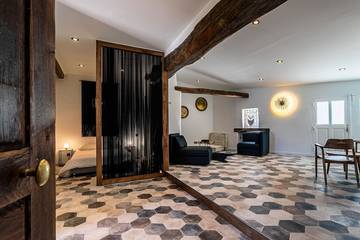 Gîte pour 2 personnes, avec terrasse ainsi que jardin et piscine à Corbara