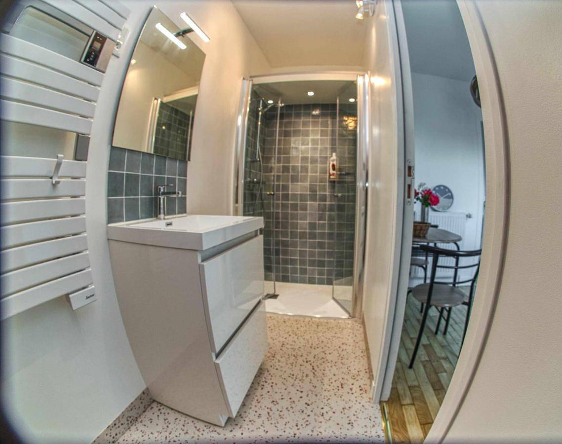 Appartement entier, Appartement neuf proche de la mer in Ploubalay, Région de Dinan