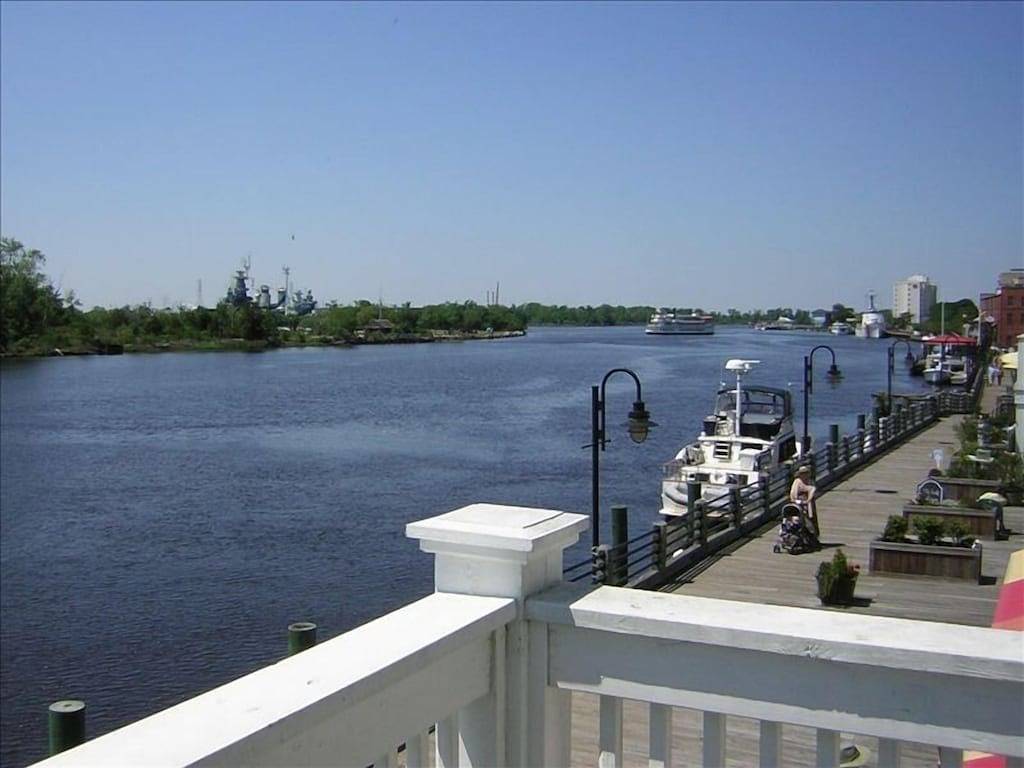 Ganze Wohnung, Condo on the River-Million Dollar View! in Wilmington, New Hanover County
