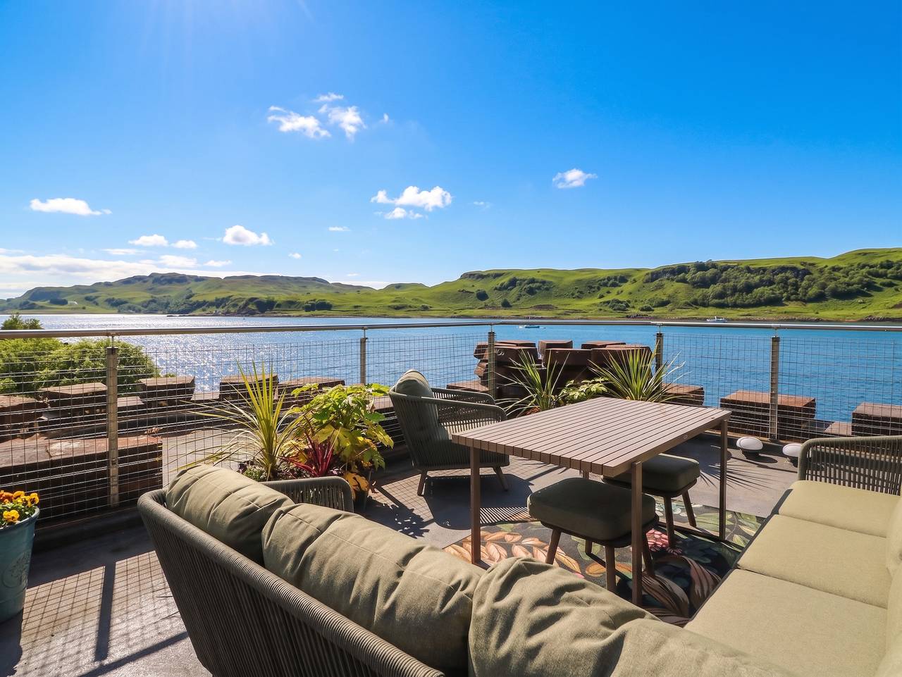 Entire apartment, Heather Island View in Oban, Loch Linnhe