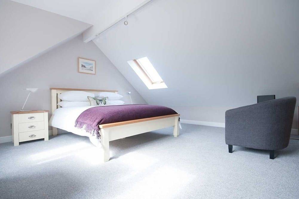 The Beach House, pet friendly, country holiday cottage in Crantock in Crantock, Cornwall