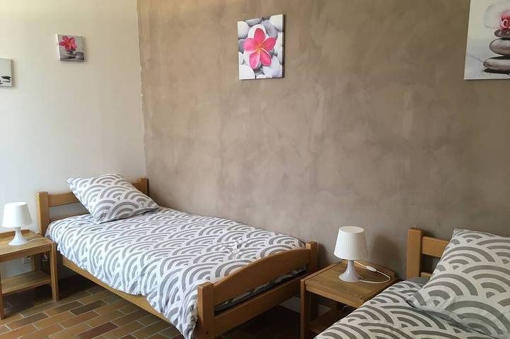 Location de vacances pour 6 personnes, avec piscine et terrasse à Grignols - 4