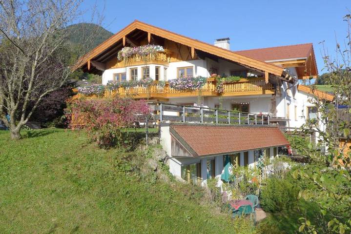 BnB für 3 Personen, mit Balkon und Terrasse sowie Garten und Sauna im Wendelstein