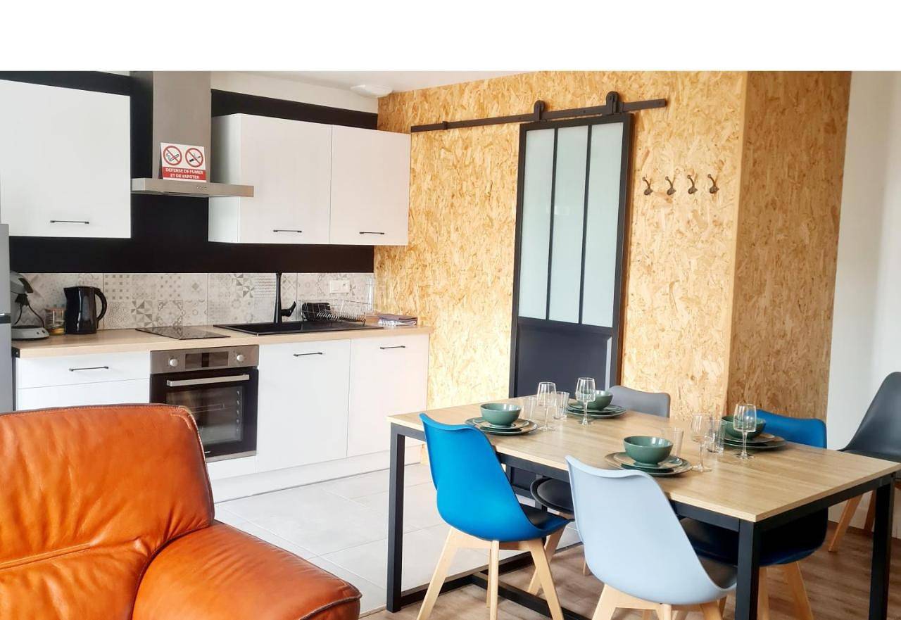 Two-Bedroom House in Montrevault-sur-Èvre, Région de Cholet