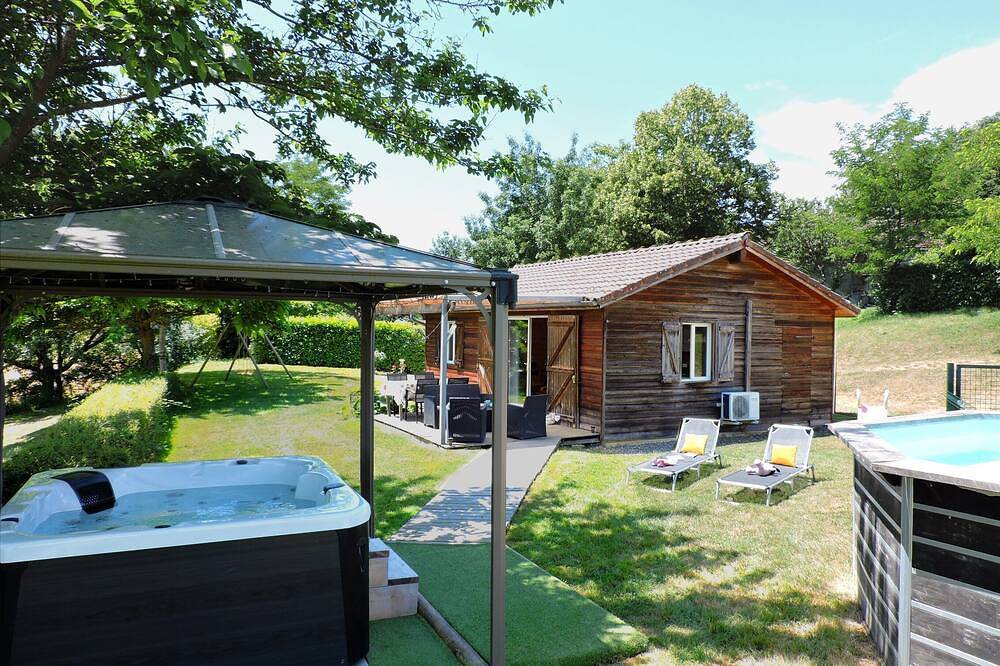 Jacuzzi Spa privatif - Piscine privée (été) - Clim - Chalet Mélèze Gers in Peyrusse-Grande, Gers