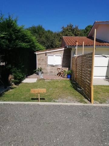Gîte pour 2 personnes, avec jardin à Biganos