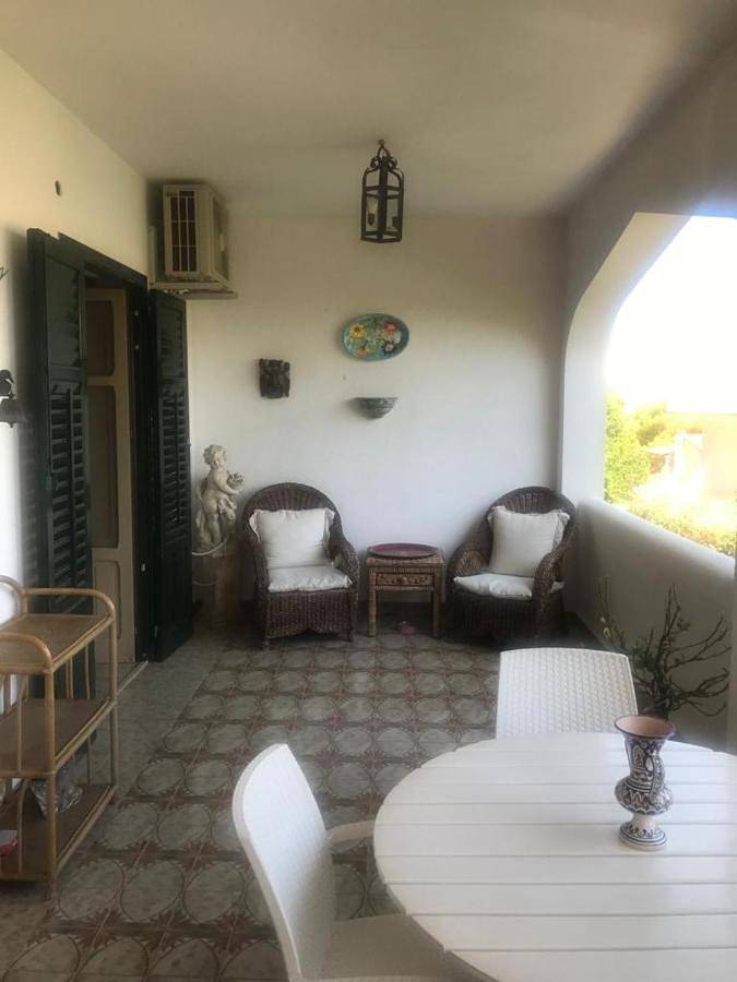 Villa für 4 Personen, mit Terrasse und Garten sowie Ausblick