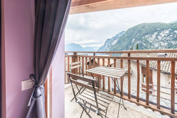 Ferienwohnung für 5 Personen, mit Balkon und Garten in Tenno