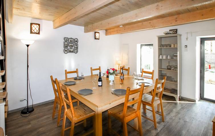 Appartement moderne avec piscine à 2km de La Garde-Adhémar in La Garde-Adhémar, Région de nyons