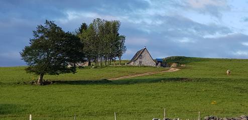 Gîte pour 5 personnes, avec jardin et terrasse dans l' Aveyron