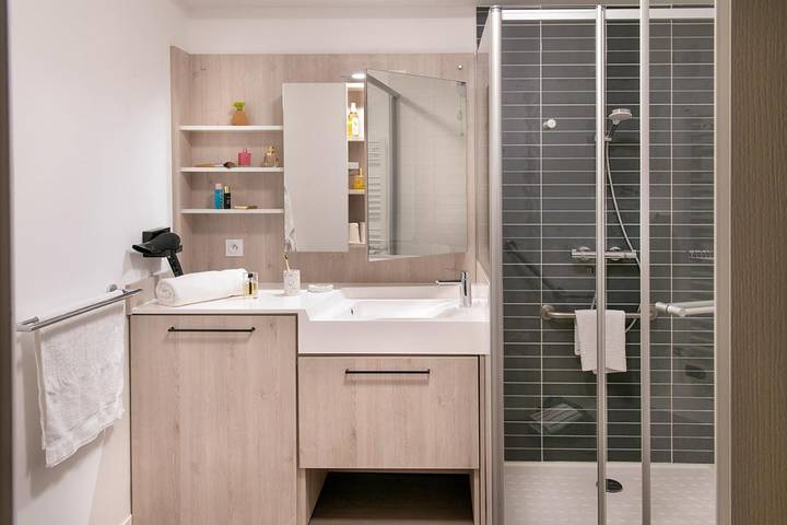 Location de vacances pour 2 personnes, avec piscine et jardin ainsi que vue et sauna, animaux acceptés à Plourin-lès-Morlaix - 3