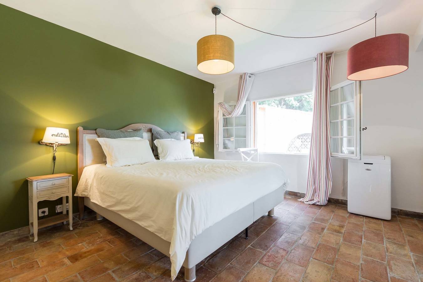 Luxury villa for 18 people with heated pool near Cannes in Mouans-Sartoux, Cannes region