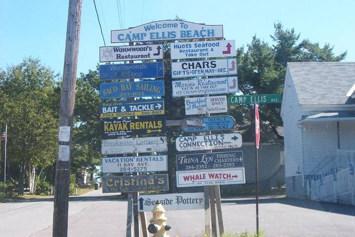 Vacation house for 4 people, with terrace and yard in Maine