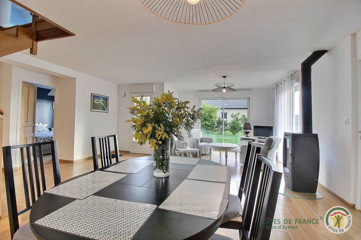 Gîte pour 6 personnes, avec sauna ainsi que terrasse et jardin dans Plage des Dunes (Penvénan) - 4