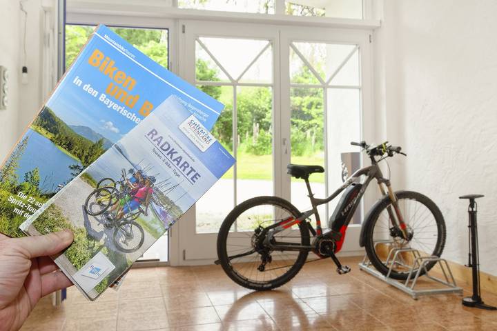 Ganze Ferienwohnung, Ferienwohnung Spiel - Ferienwohnung 60 qm mit Terrasse und Wohn-Schlafraum in Rimsting, Chiemsee