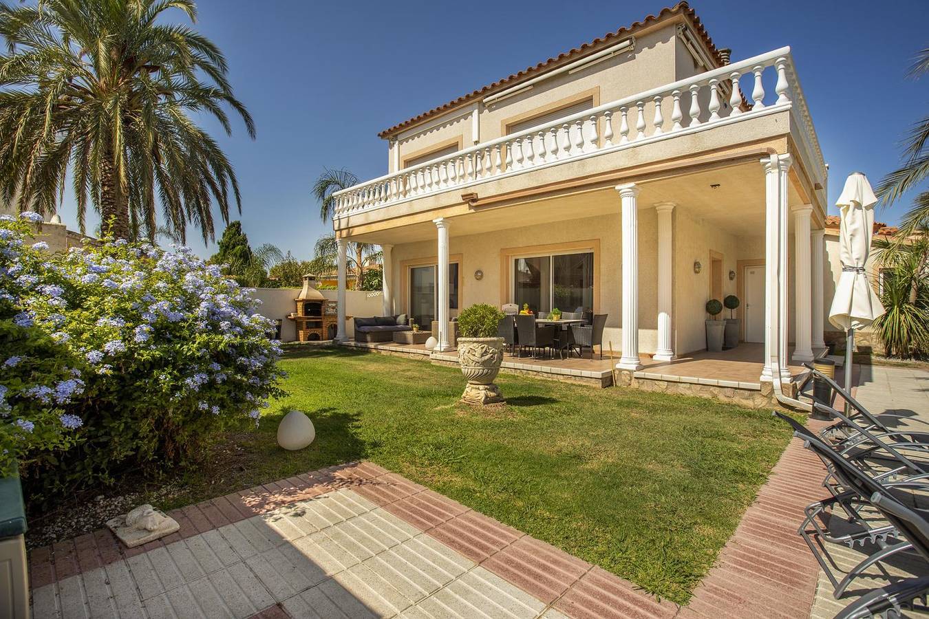 Nice house with 3 bedrooms and pool in Alberes sector in Empuriabrava, Upper Empordà