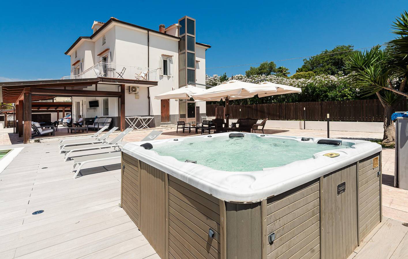 Gemütliches Strand-Apartment mit AC, Terrasse, Parkplatz & WiFi in Marina di Casal Velino, Cilento