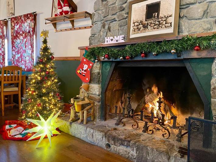 Apartamento para 4 personas, con piscina además de vistas y jardín en Barruera