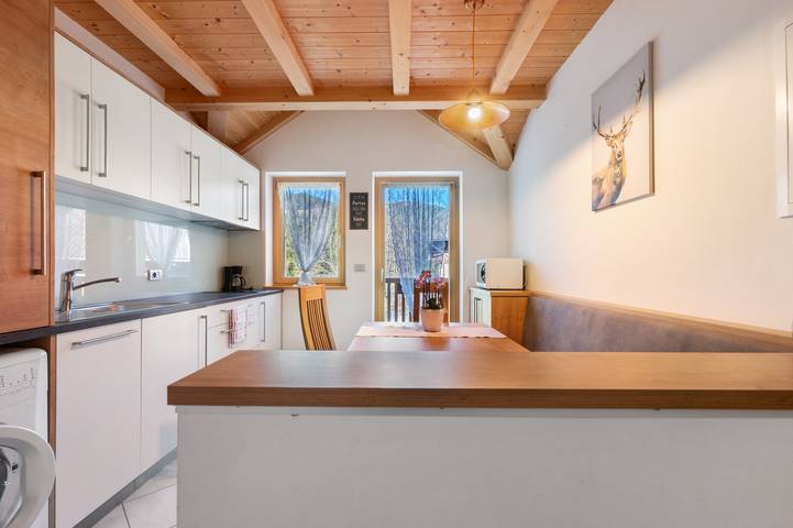 Apartamento entero, Apartamento 'Kohlerhof' con vistas a la montaña, balcón y Wi-Fi in Avigna, San Genesio Atesino