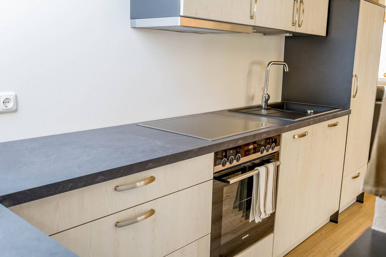 Gezellig Appartement Bergpanorama met Balkon, Uitzicht op de Bergen & Wi-Fi, foto 11