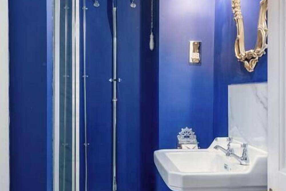 Ganze Wohnung, Luxus-Apartment-Eigenes Badezimmer-Stadtblick-Darcy's View in Bath, Bath & Nord Ost Somerset