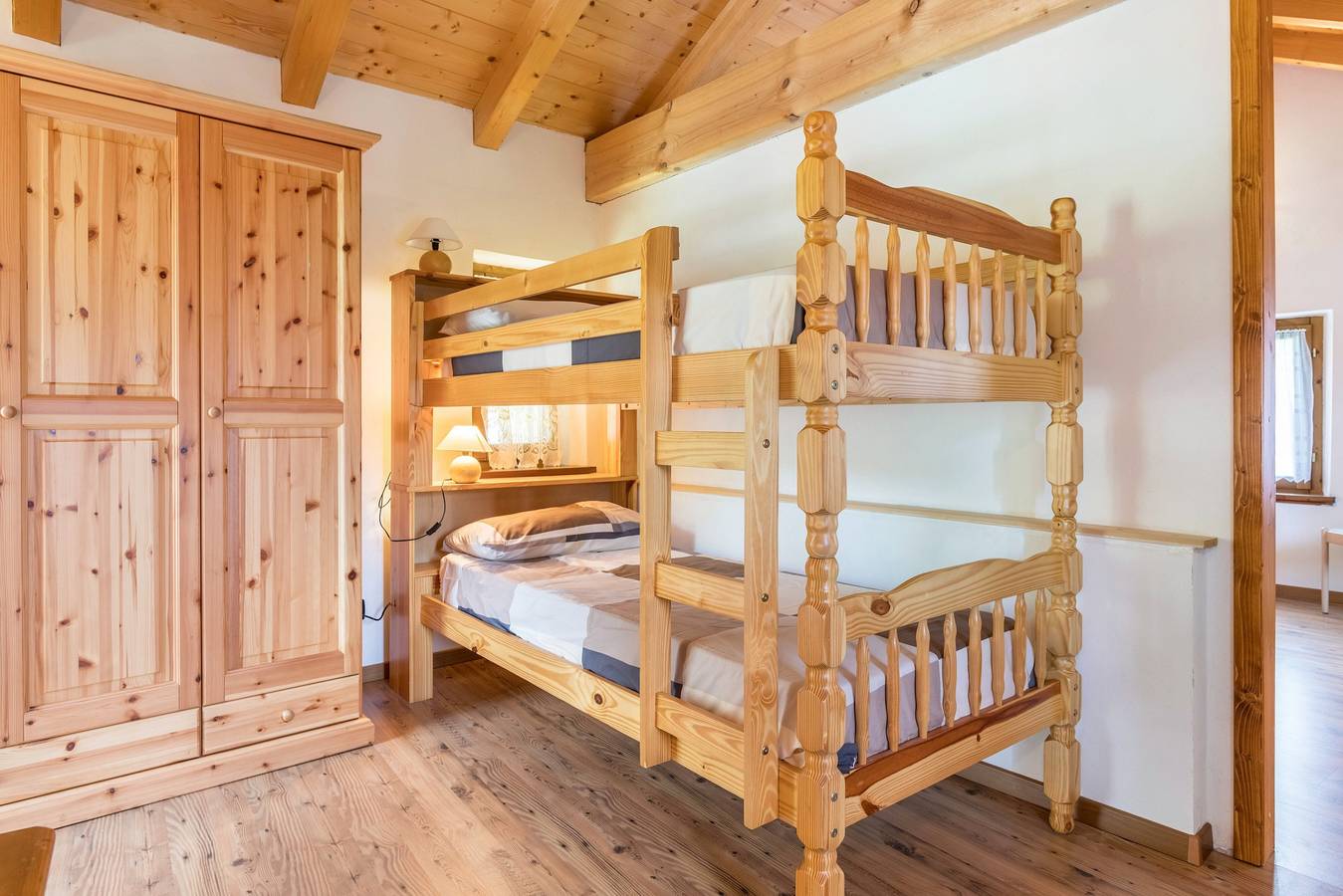 Chalet 'Baita Bocheto' with Balcony & Terrace in Levico Terme, Valsugana