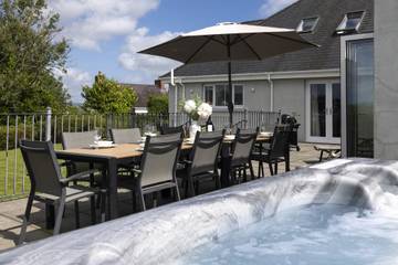 Holiday Home for 10 People in Saundersfoot, South-Wales, Photo 2