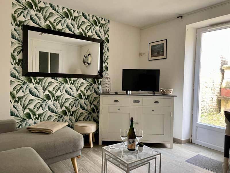 Beach House & Patio by Melrose in Arromanches-les-Bains, Région de Bayeux