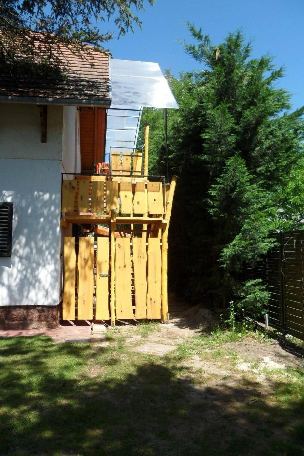 Ganze Wohnung, Appartement B in Strandnähe mit Terrasse und Grill in Balatonföldvar, Plattensee Südufer