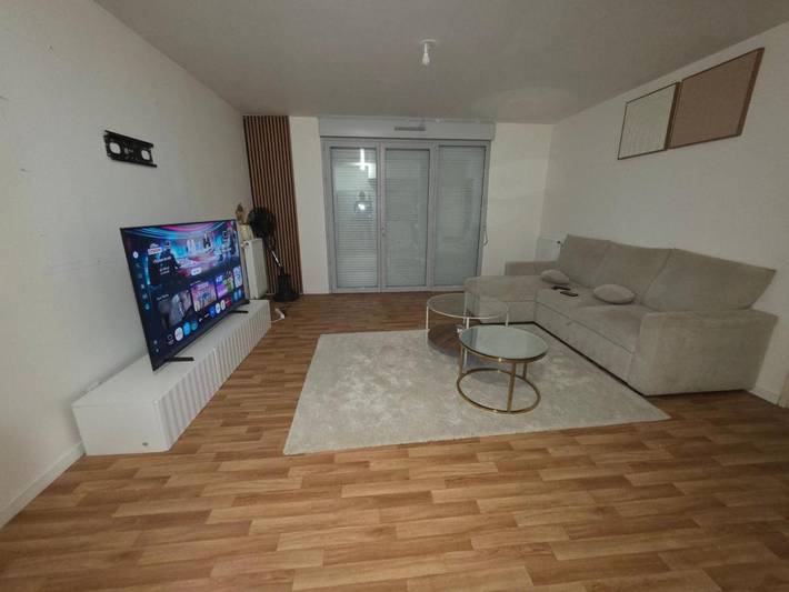 Gîte pour 2 personnes, avec terrasse ainsi que jardin et jacuzzi à Brou-sur-Chantereine